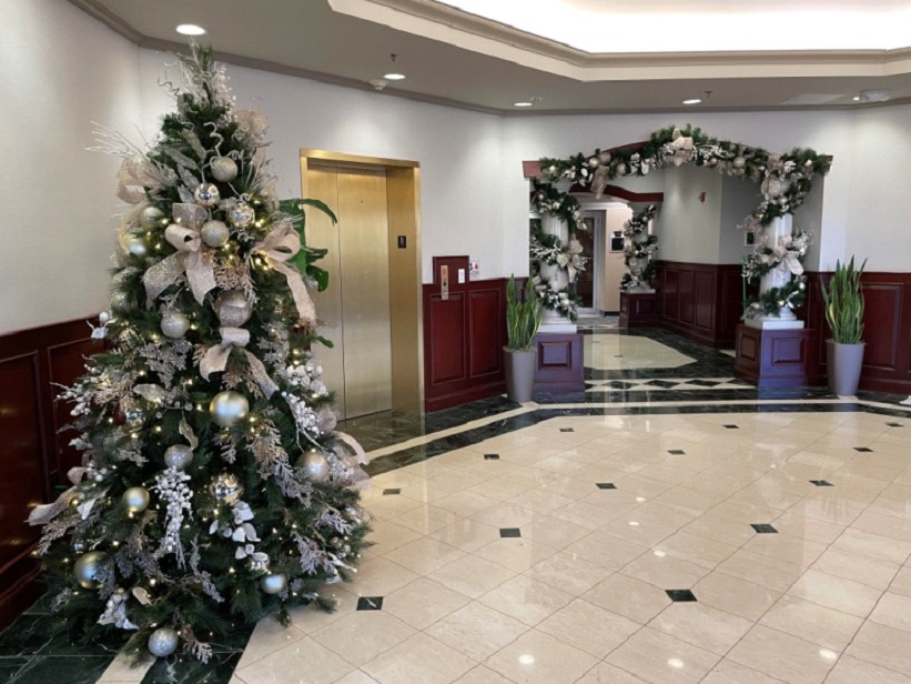 Holiday decorating, Christmas trees in lobby, Wreaths, Christmas decorations, Tampa, Saint Petersburg, Clearwater, Florida