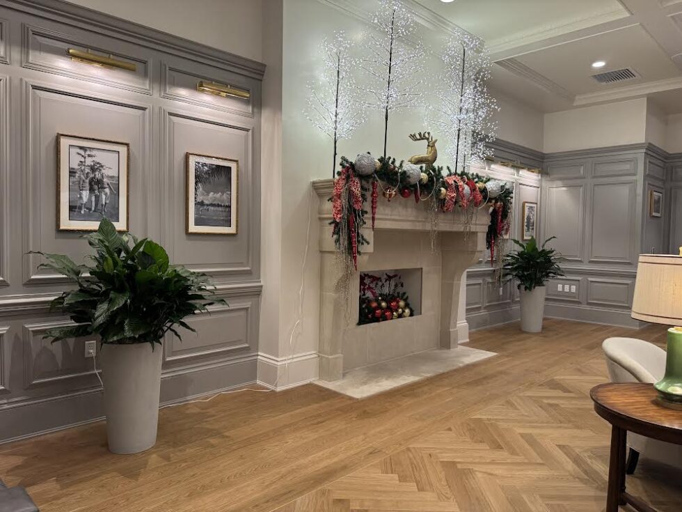 Holiday decorations, Christmas decorations, Lobby